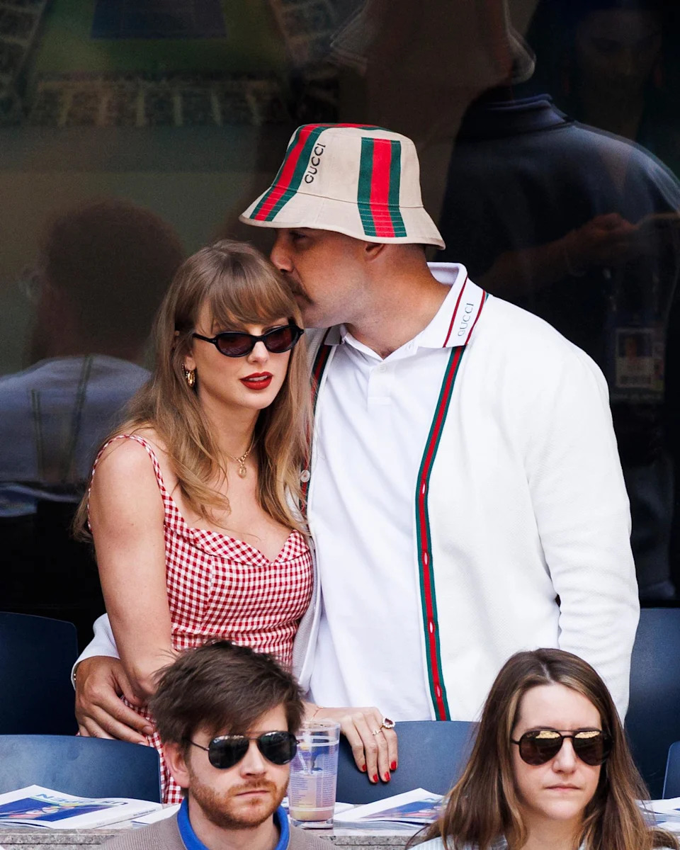 Taylor Swift and Travis Kelce put on a VERY loved-up display at the US Open