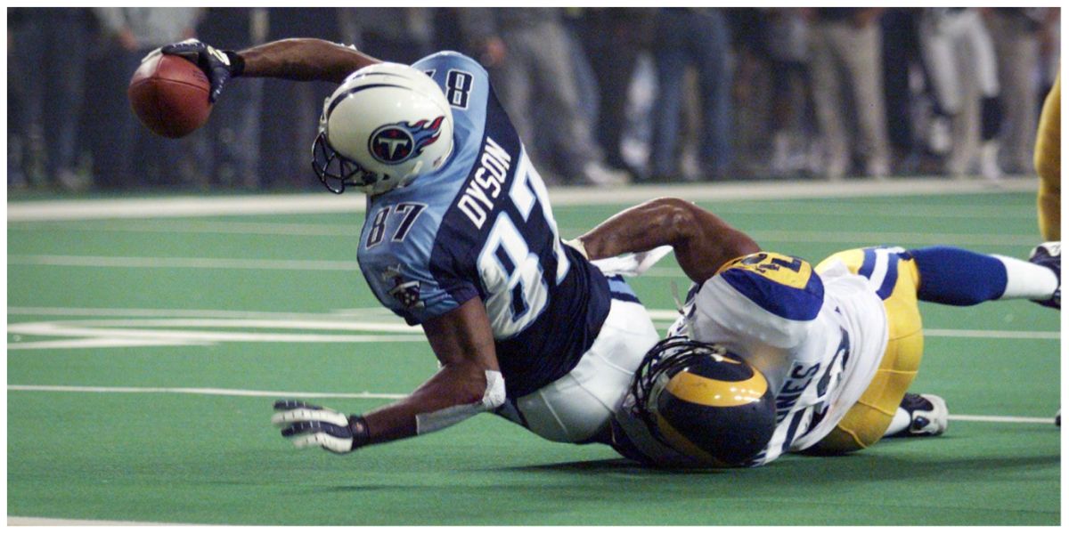 Mike Jones tackle