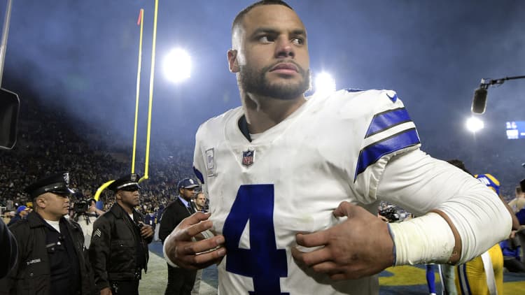 Dallas Cowboys quarterback Dak Prescott discusses investment in Walk-On's restaurants