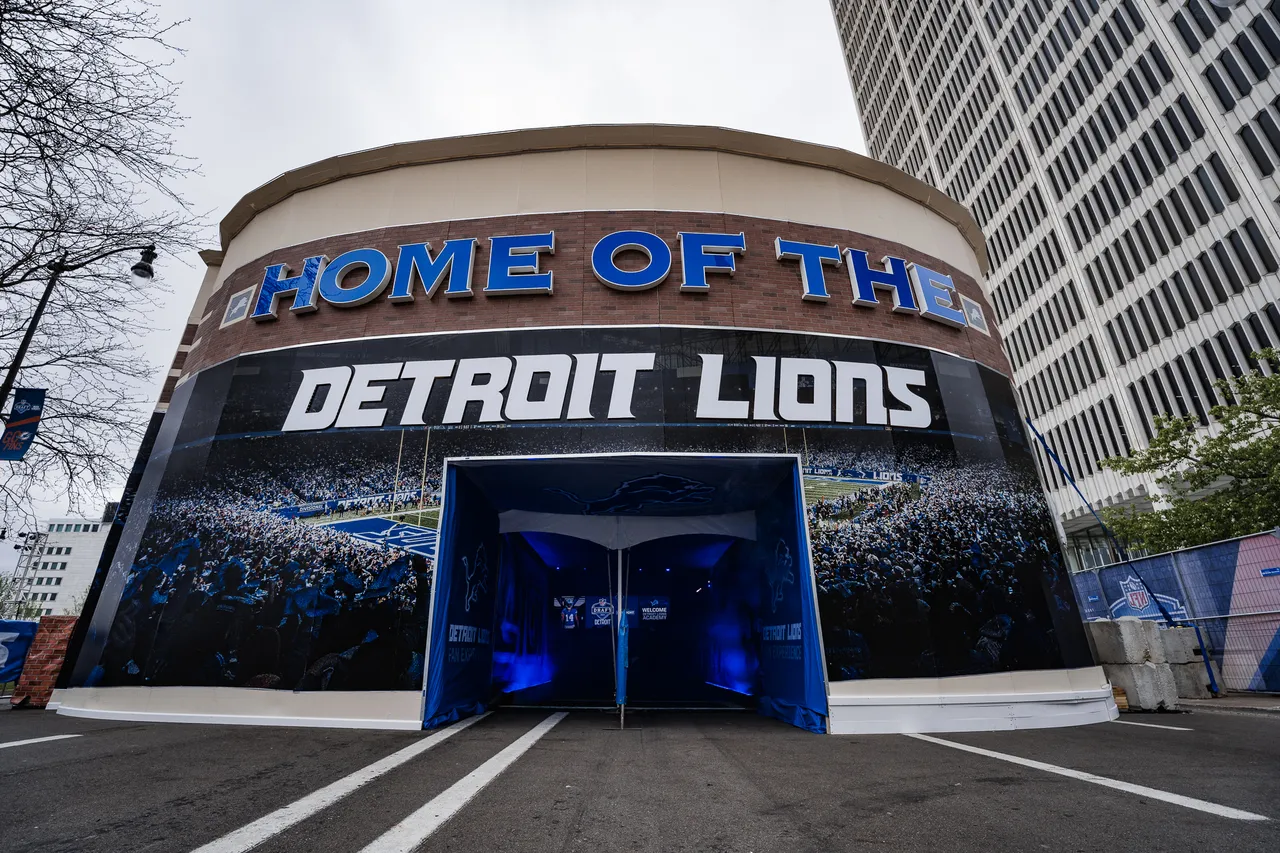240424_Detroit_Lions_Draft_Experience_28.6634fee91ba1d.png