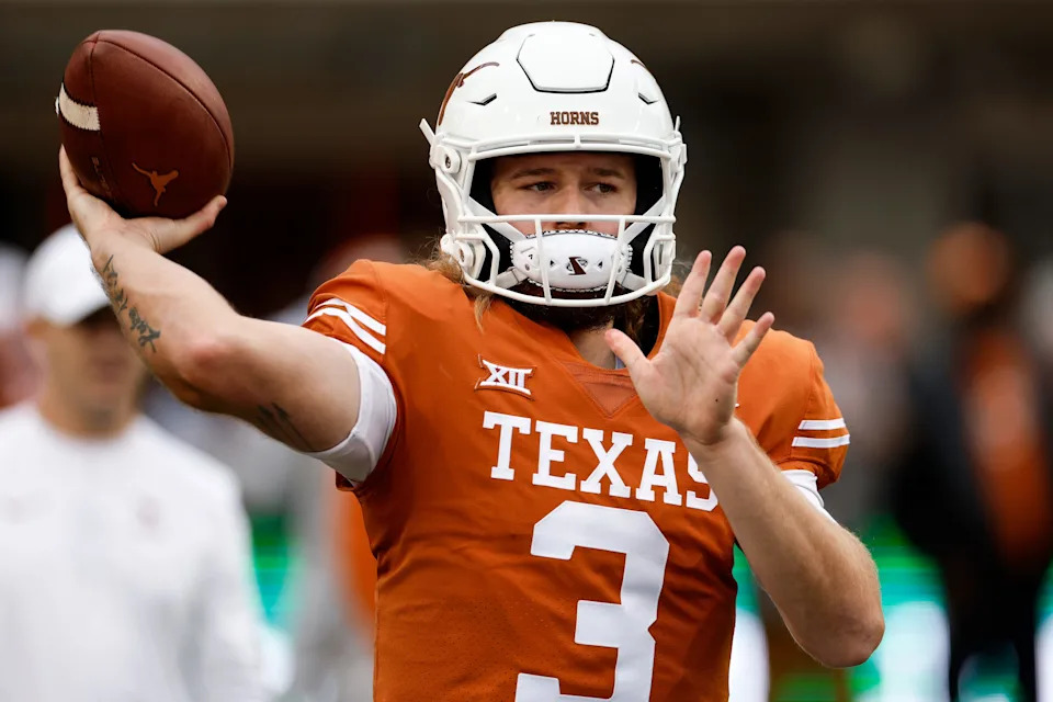 AUSTIN, TEXAS - NOVEMBER 25: Quinn Ewers #3 of the Texas Longhorns warms up before the game against the Baylor Bears at Darrell K Royal-Texas Memorial Stadium on November 25, 2022 in Austin, Texas. (Photo by Tim Warner/Getty Images)