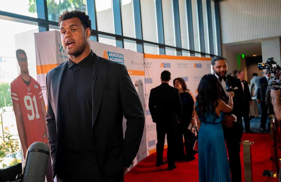 NFL star Arik Armstead speaks to media on the red carpet at Armstead Academic Project’s Kick Off For Kids Gala in June at the Kimpton Sawyer Hotel ini Sacramento.